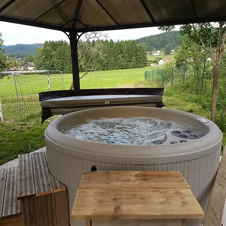 La Jonquille Jacuzzi Et Sauna *